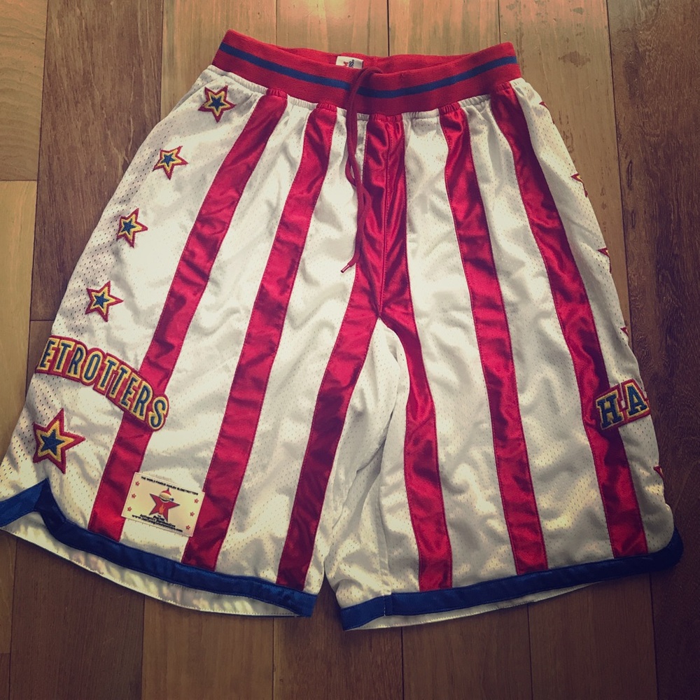 Official Harlem Globetrotters Men’s Shorts LARGE